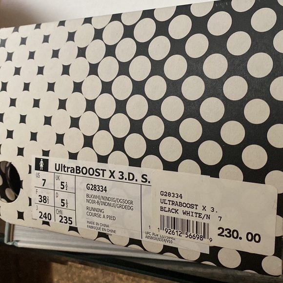 Adidas Ultra Boost by Stella McCartney Size 7 - Picture 9 of 9